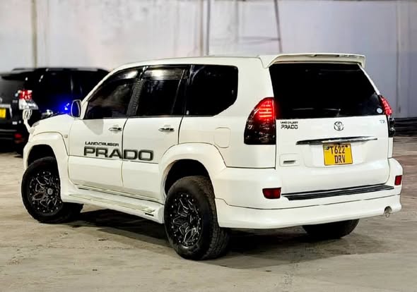 TOYOTA LANDCRUISER PRADO 2006 Model