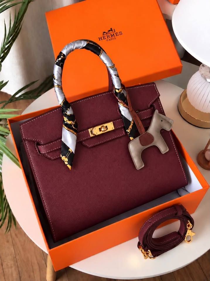 Ladies’ Elegant Bags