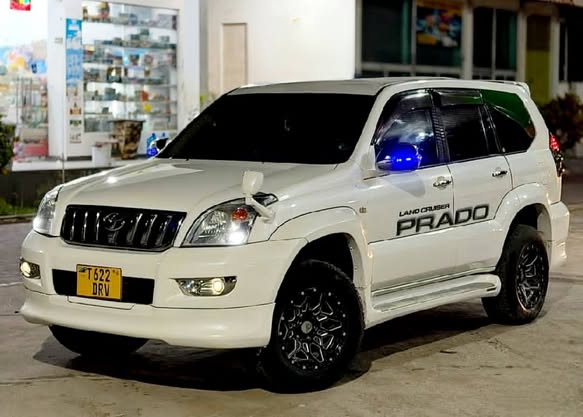 TOYOTA LANDCRUISER PRADO 2006 Model