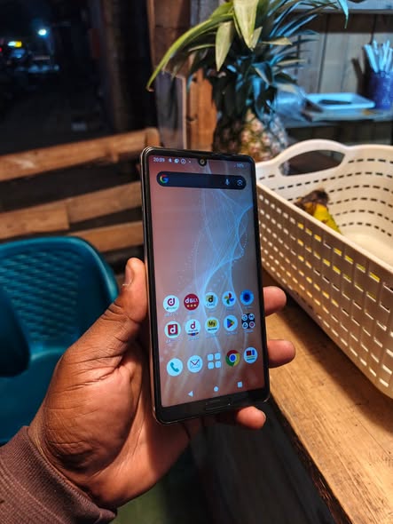 AQUOS SENSE 4