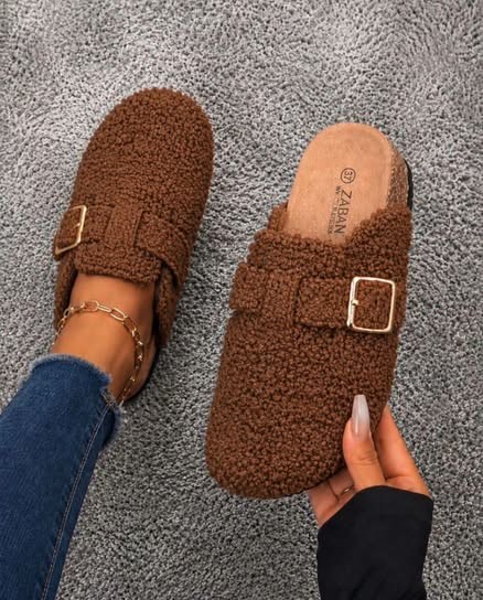 Ladies’ Simple Footwear