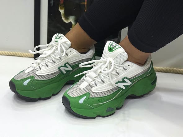 New Balance Chunky Sneakers