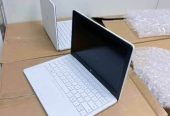 MICROSOFT SURFACE LAPTOPS SE
