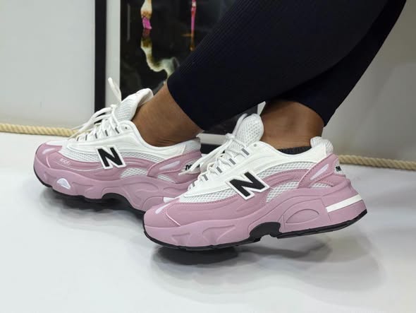 New Balance Chunky Sneakers