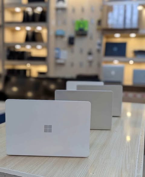 MICROSOFT SURFACE LAPTOPS SE